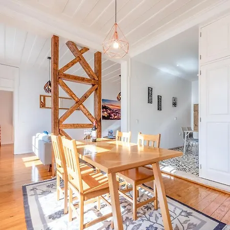 Sunny Downtown Apartment By Guestready Apartment